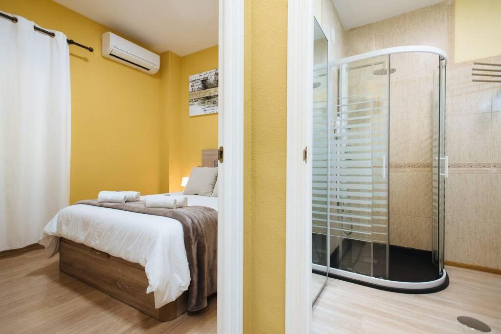 Cozy And Well Located Apartment In The Center Of Sevilla Bagian luar foto