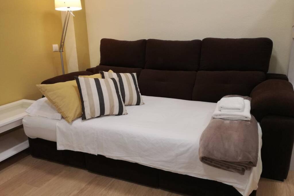Cozy And Well Located Apartment In The Center Of Sevilla Bagian luar foto